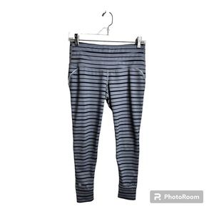 Athleta gray and black leggings size small